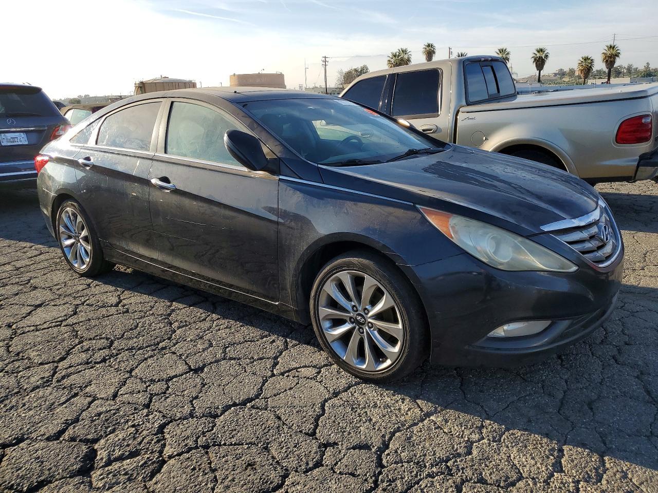 2011 Hyundai Sonata Se - Image 4