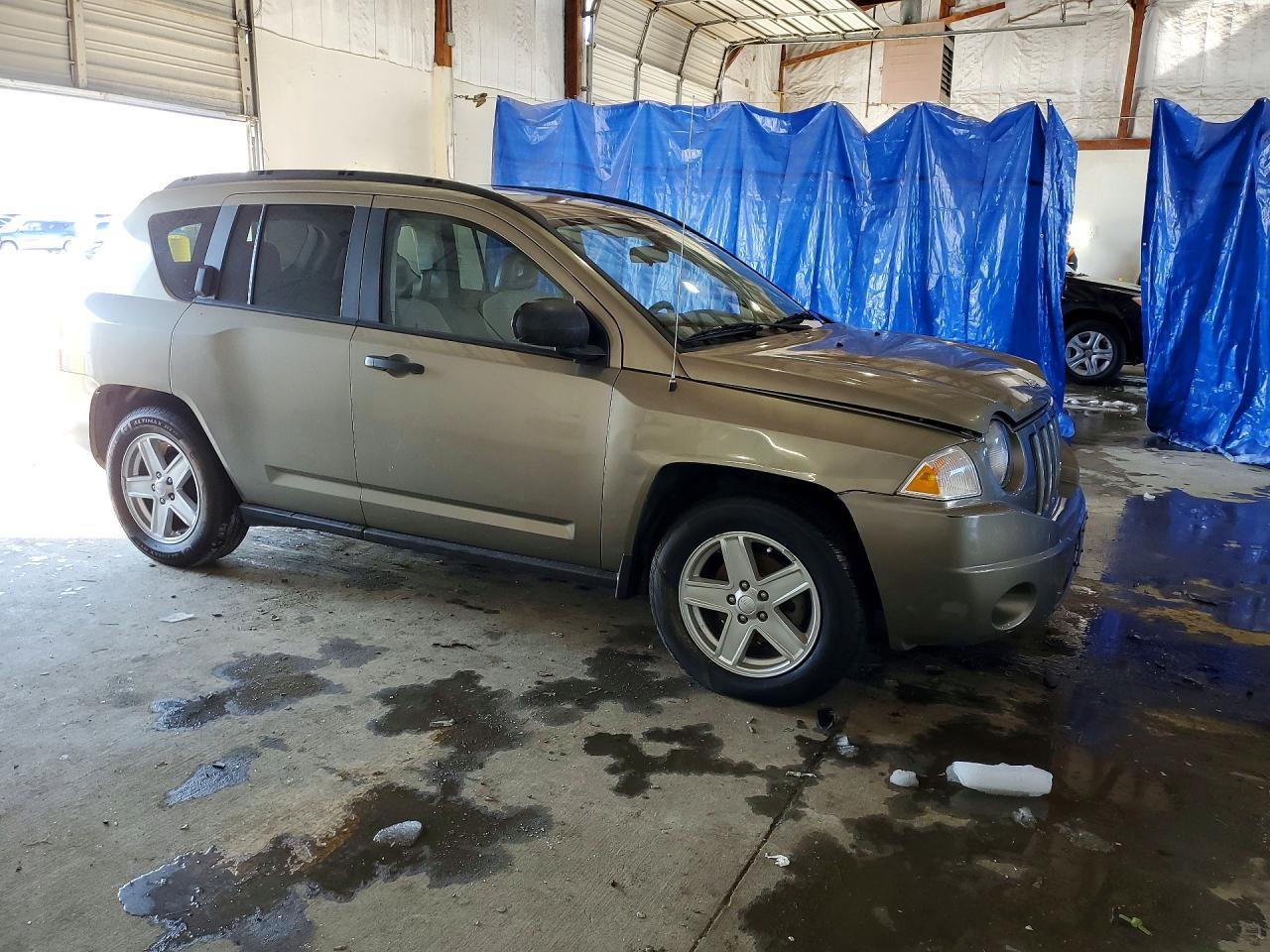 2010 Jeep Compass - Фото 4