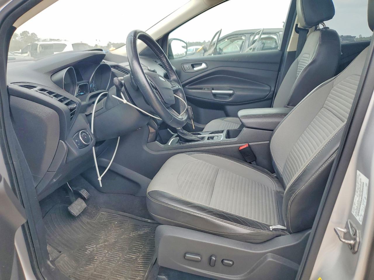 2017 Ford Escape - Фото 7