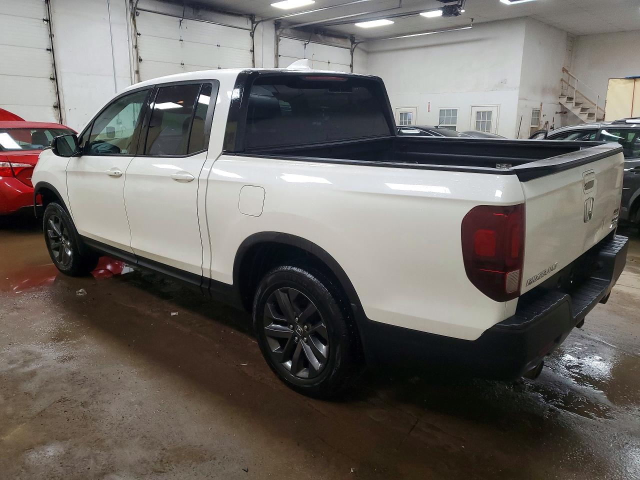 2021 Honda Ridgeline Sport - Фото 2
