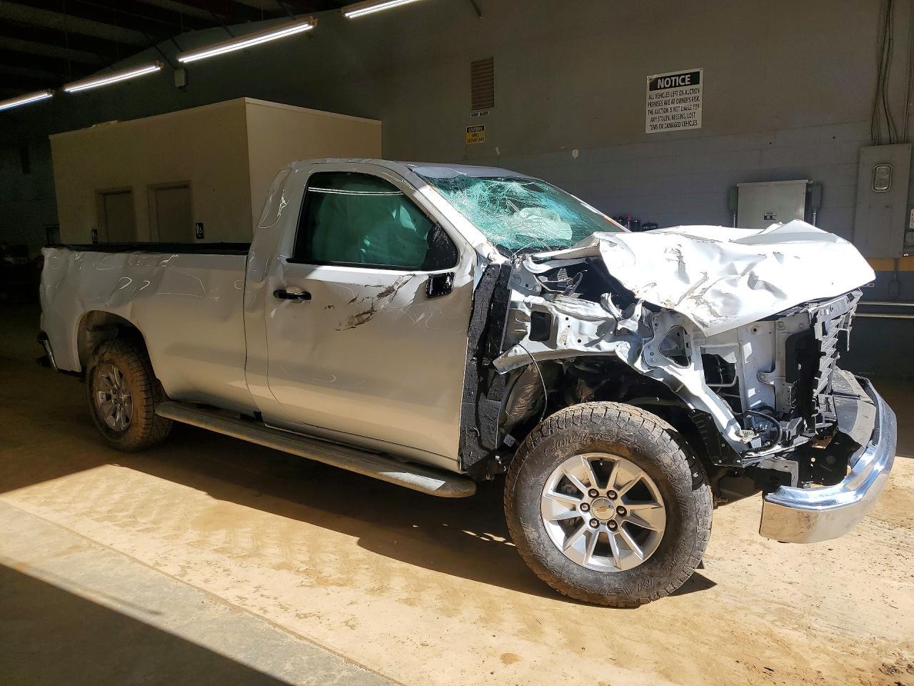 2023 Chevrolet Silverado C1500 - Image 4