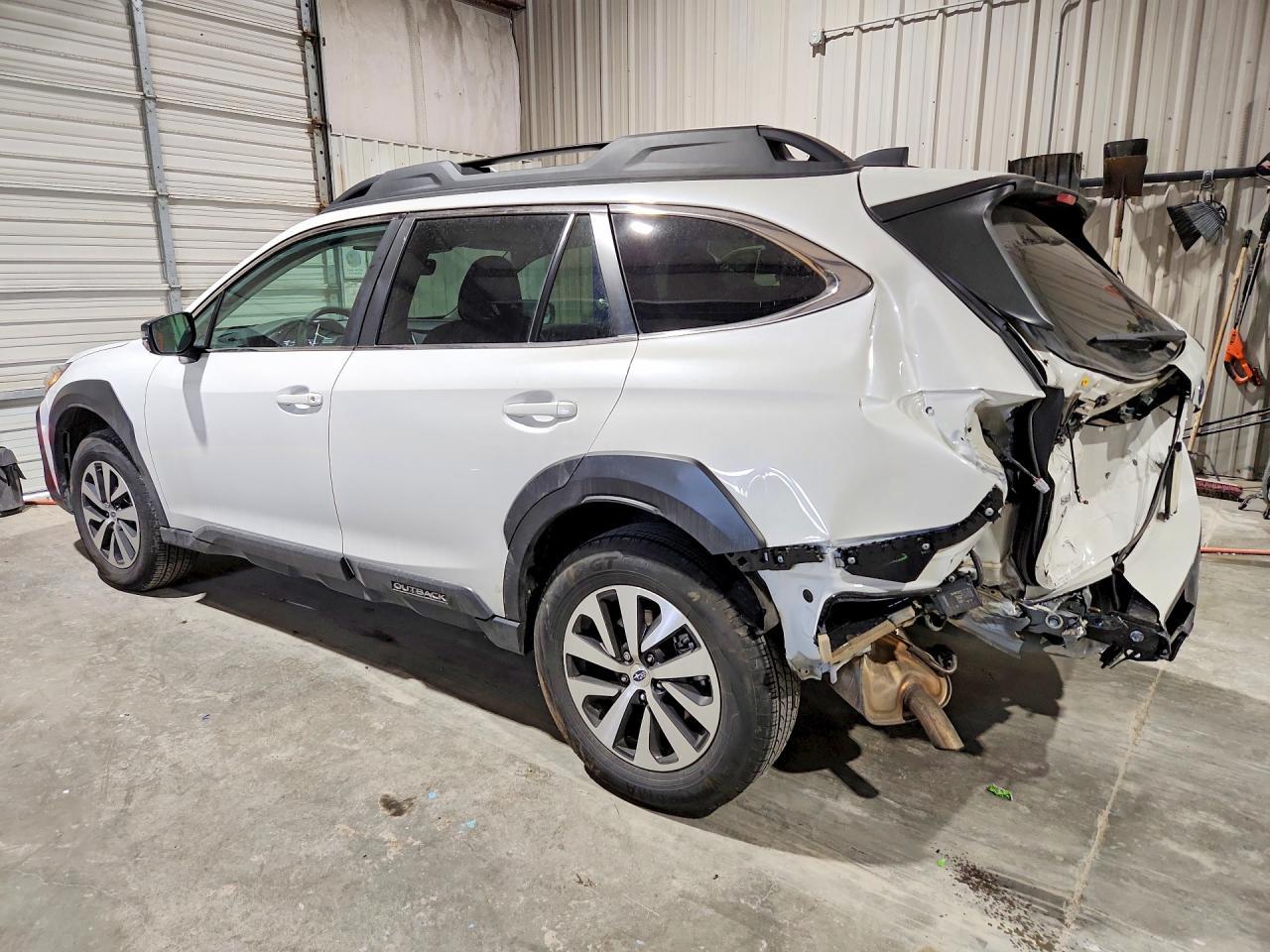 2025 Subaru Outback Premium - Фото 2