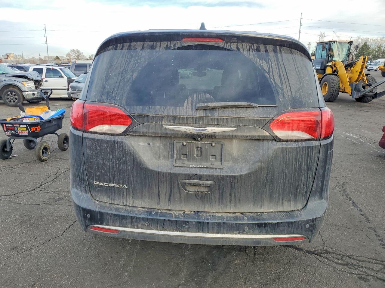 2018 Chrysler Pacifica Touring L - Фото 6