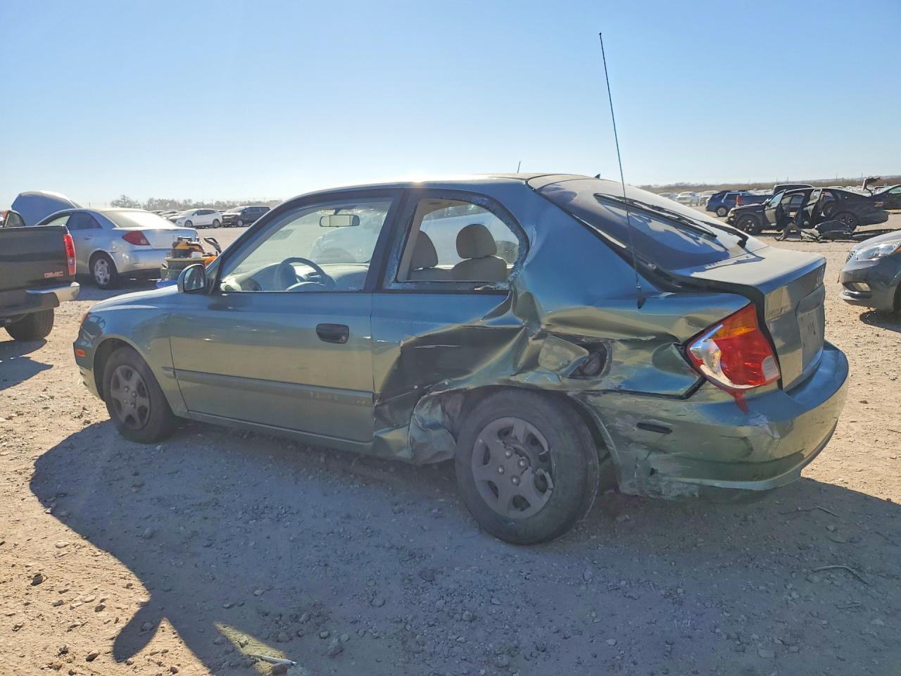 2004 Hyundai Accent Gl - Фото 2