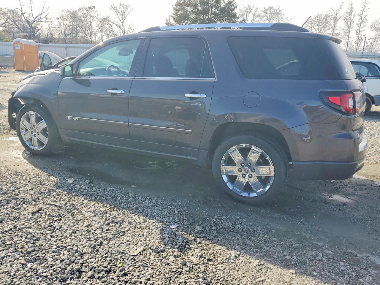 2015 GMC Acadia Denali - Фото 2