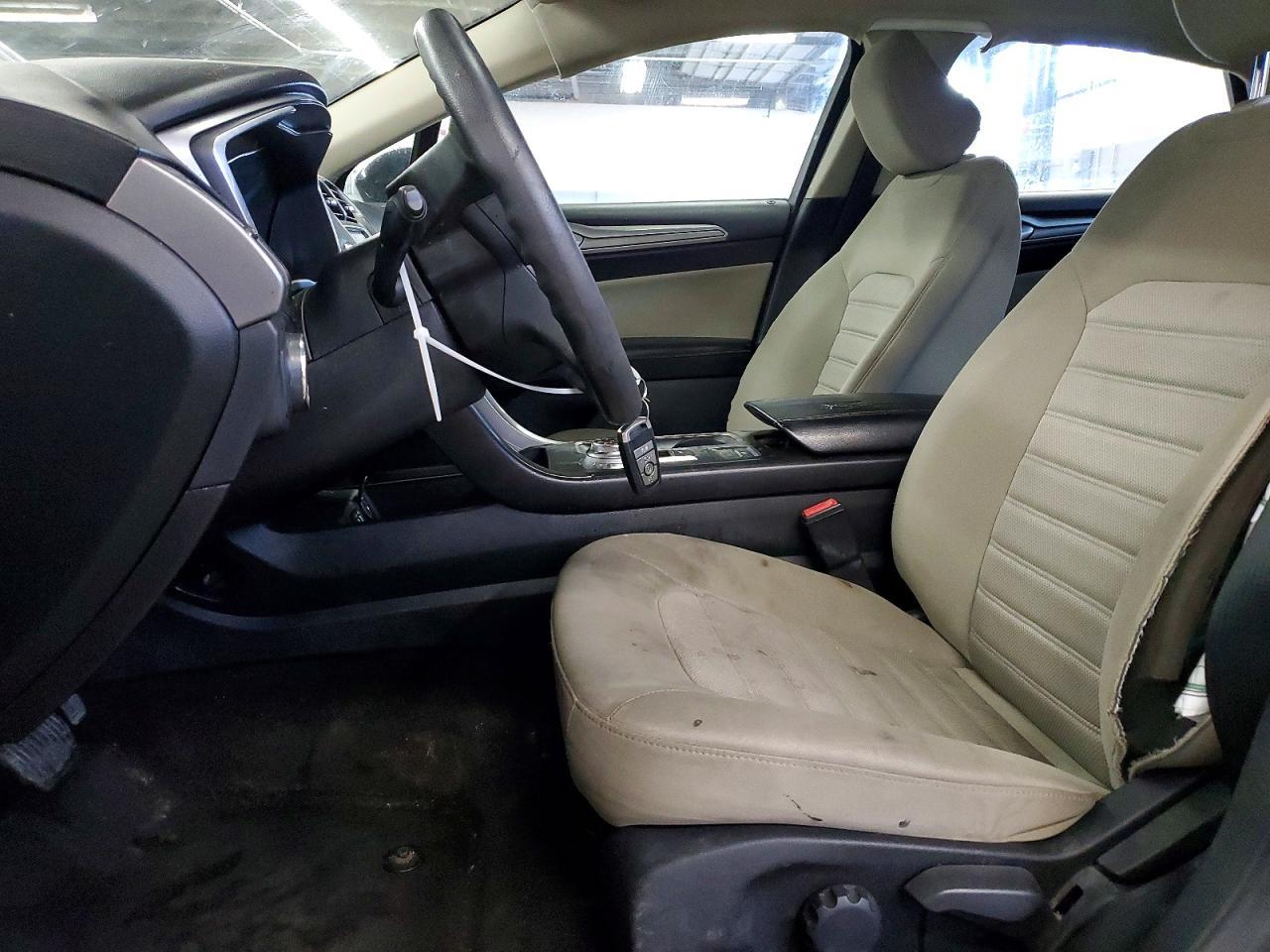 2020 Ford Fusion S - Image 7