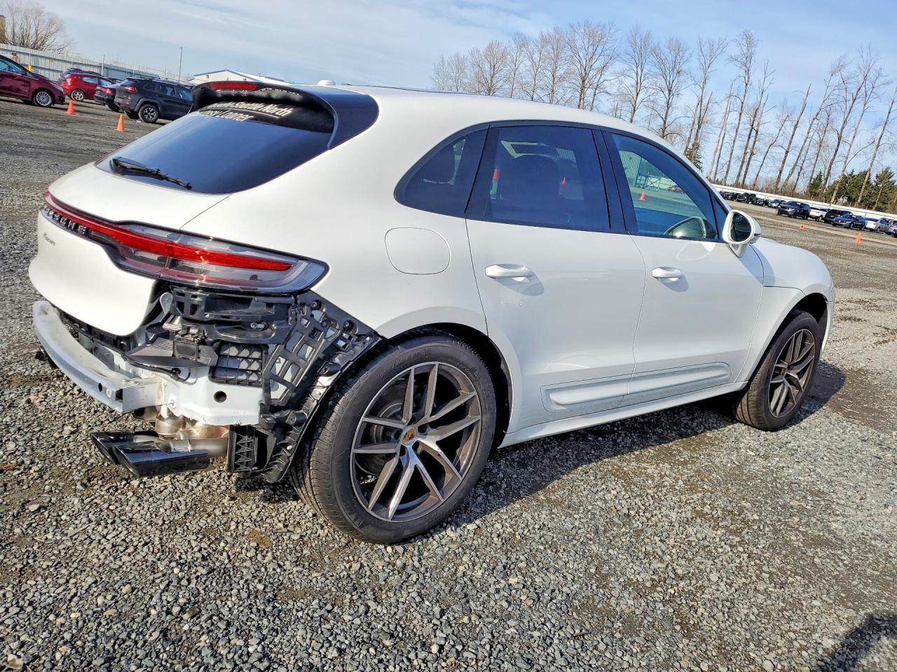2025 Porsche Macan Base - Фото 3