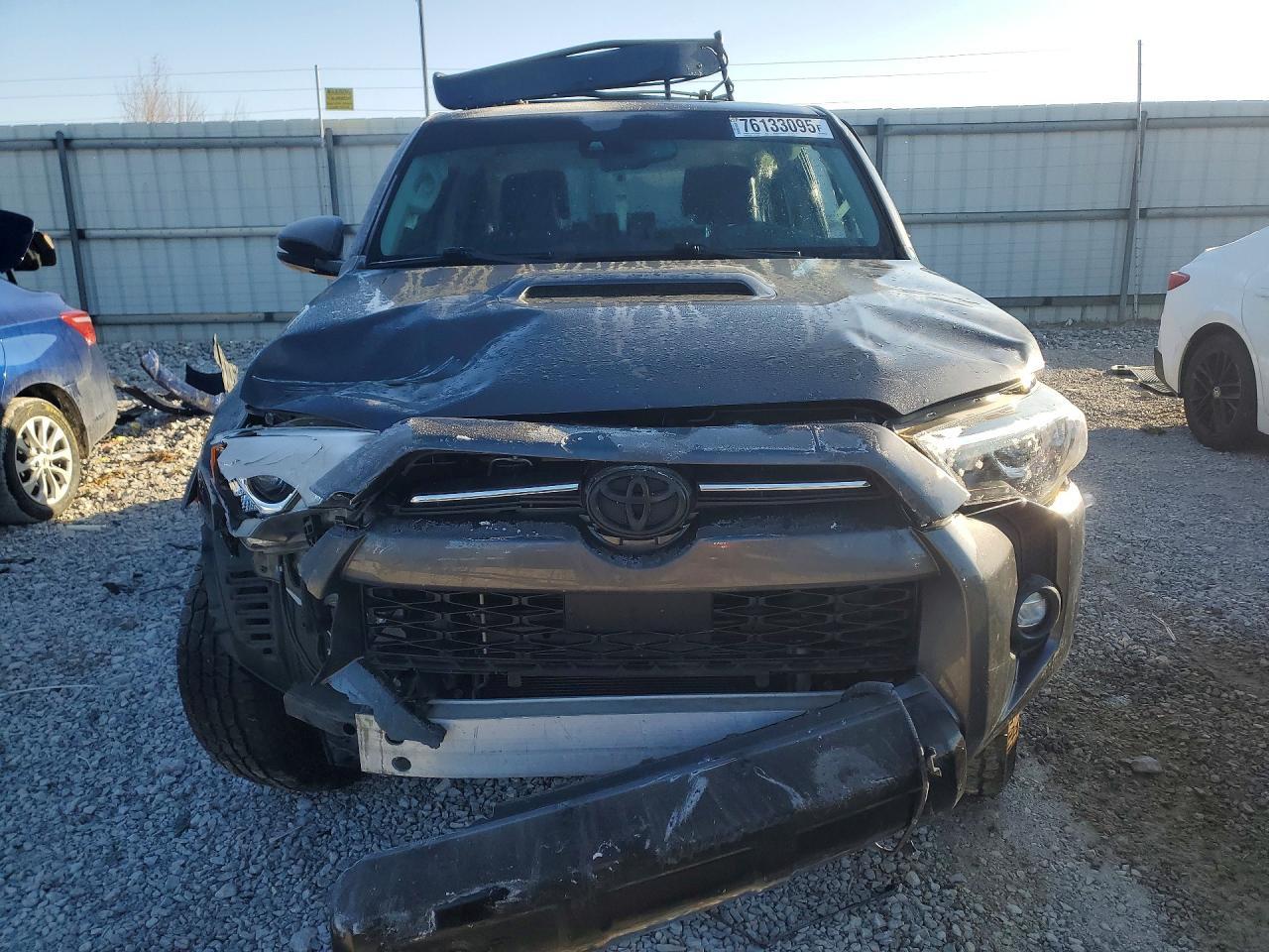 2021 Toyota 4Runner Venture - Фото 5