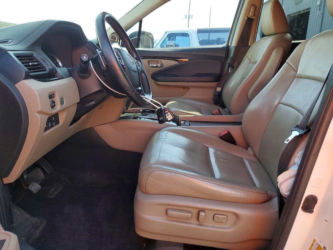 2018 Honda Pilot Touring - Image 7