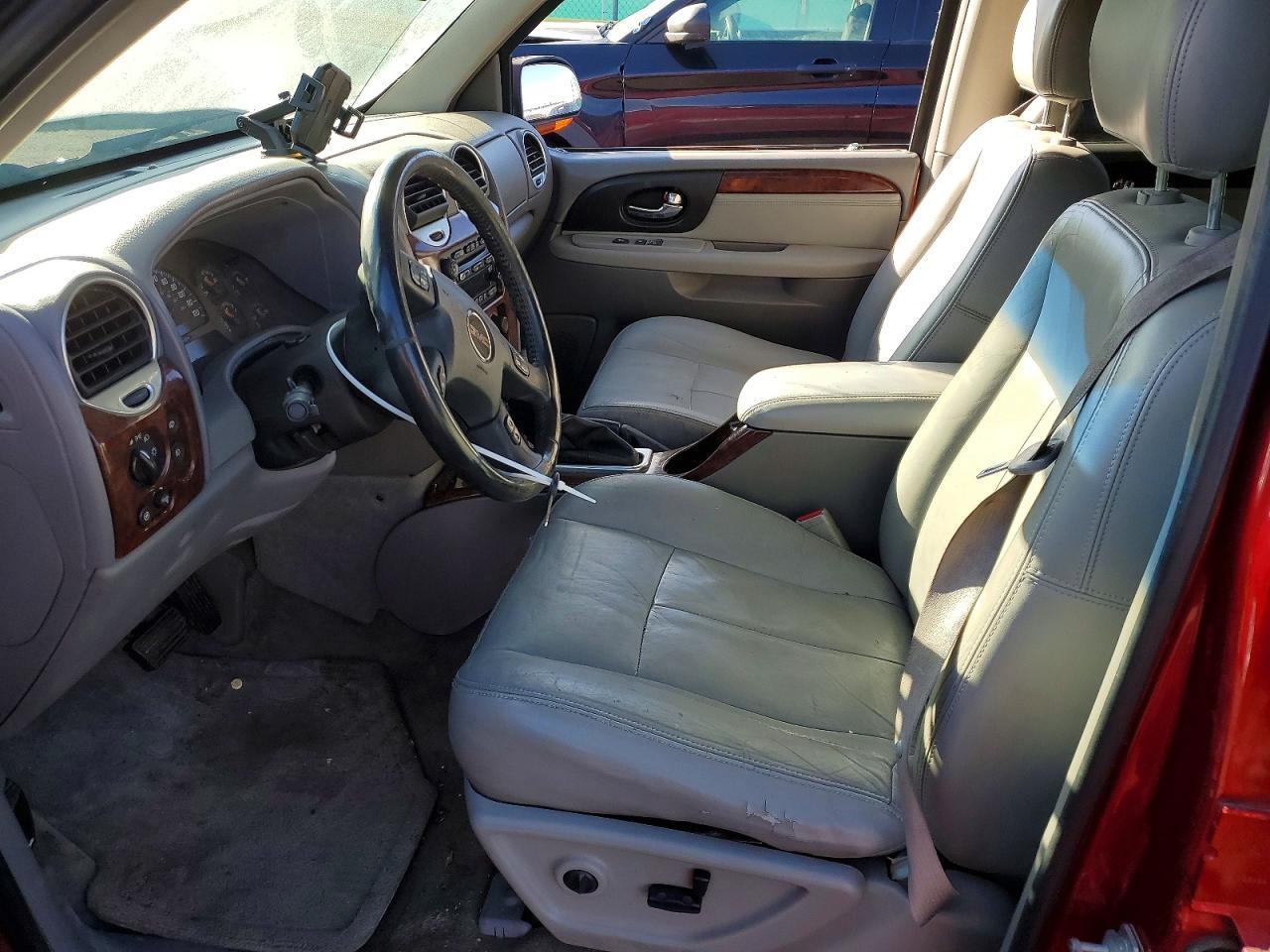 2005 GMC Envoy - Image 7