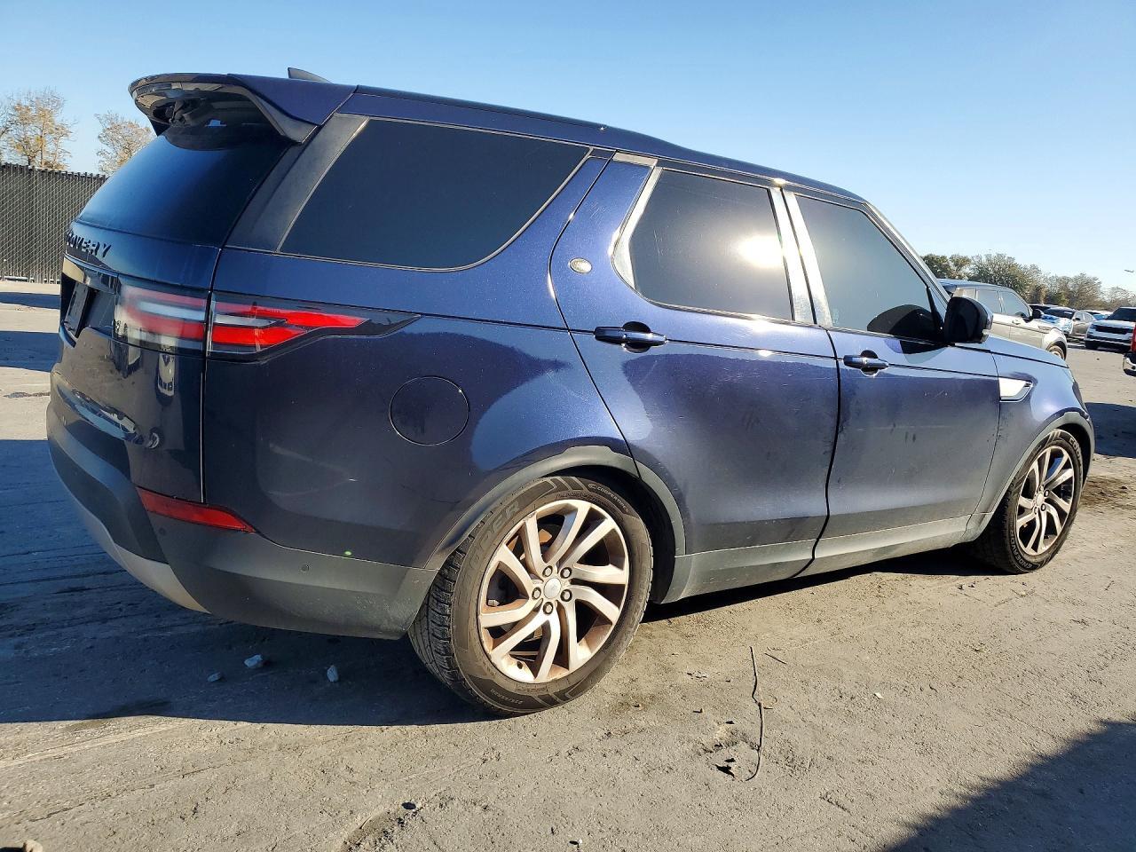 2017 Land Rover Discovery Hse - Фото 3