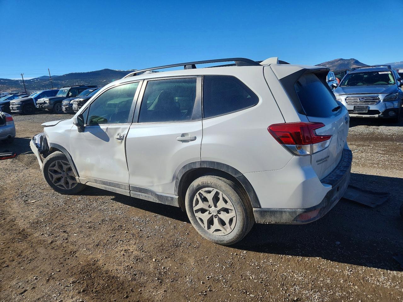 2021 Subaru Forester Premium - Фото 2