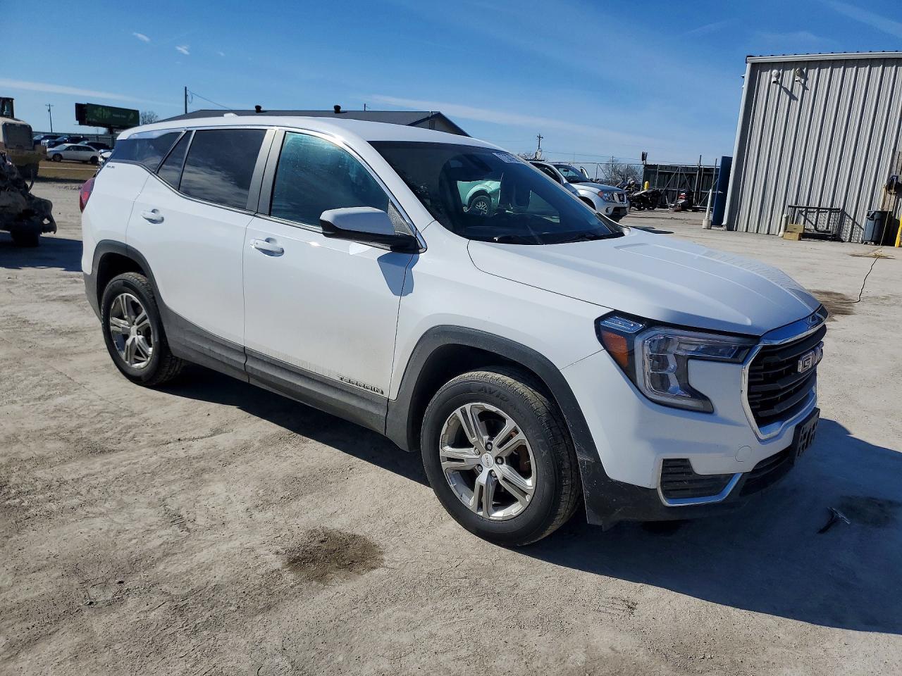2022 GMC Terrain Sle - Image 4