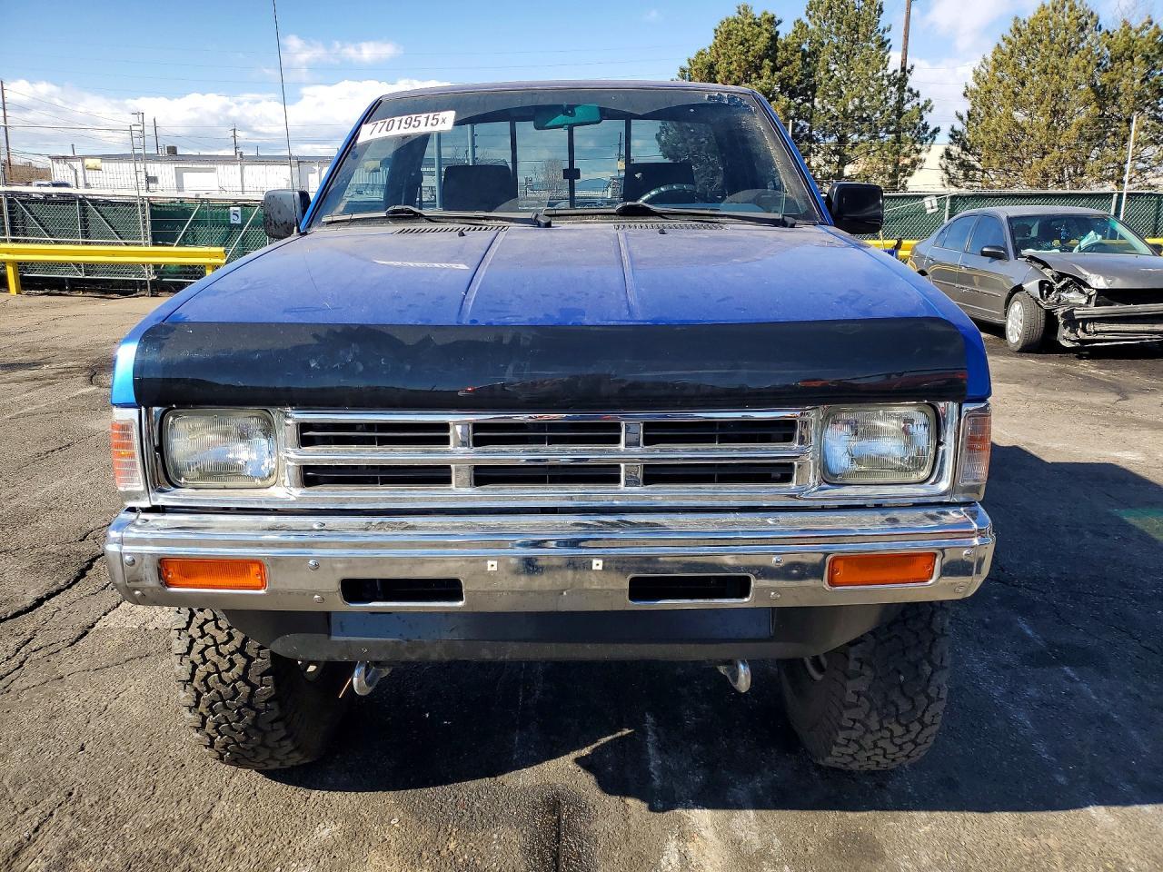 1992 Nissan Truck Short Wheelbase - Фото 5