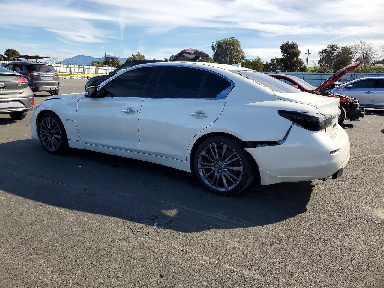 2017 Infiniti Q50 Red Sport 400 - Фото 2