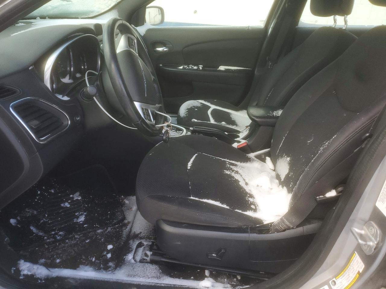 2014 Chrysler 200 Touring - Фото 7