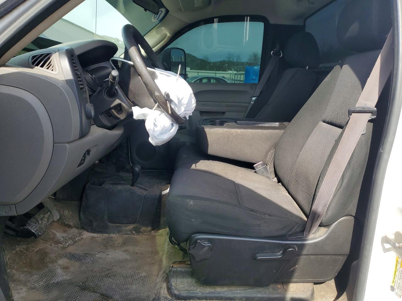 2011 Chevrolet Silverado K2500 Heavy Duty - Фото 7