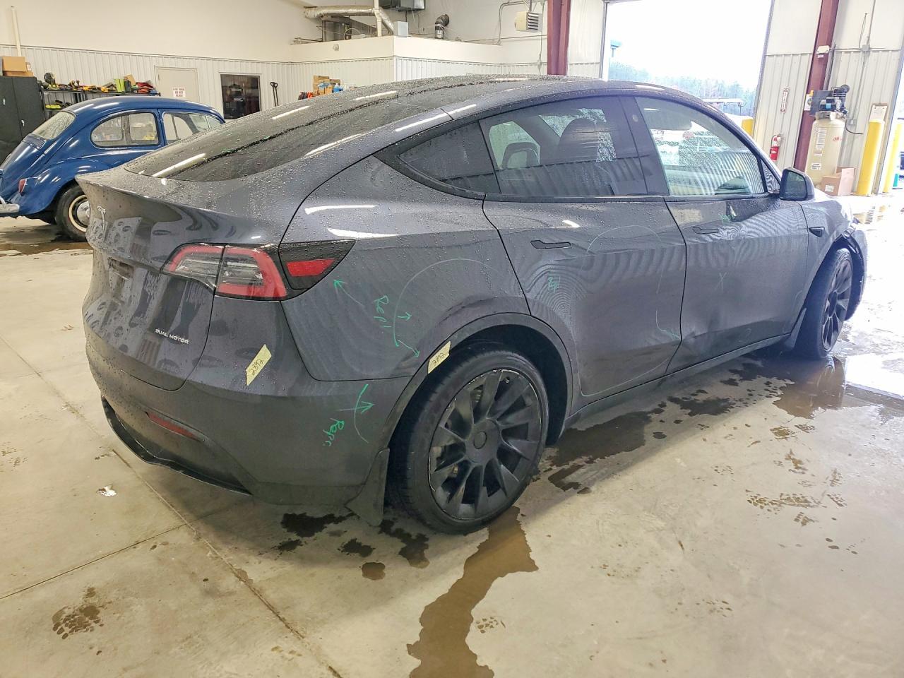 2022 Tesla Model Y - Фото 3