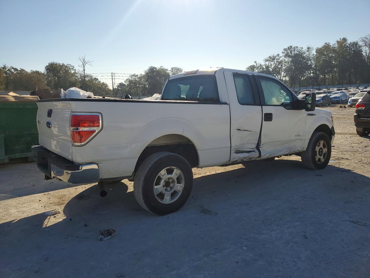 2014 Ford F150 Super Cab - Фото 3