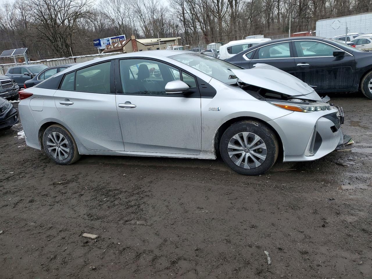 2022 Toyota Prius Prime Le - Фото 4