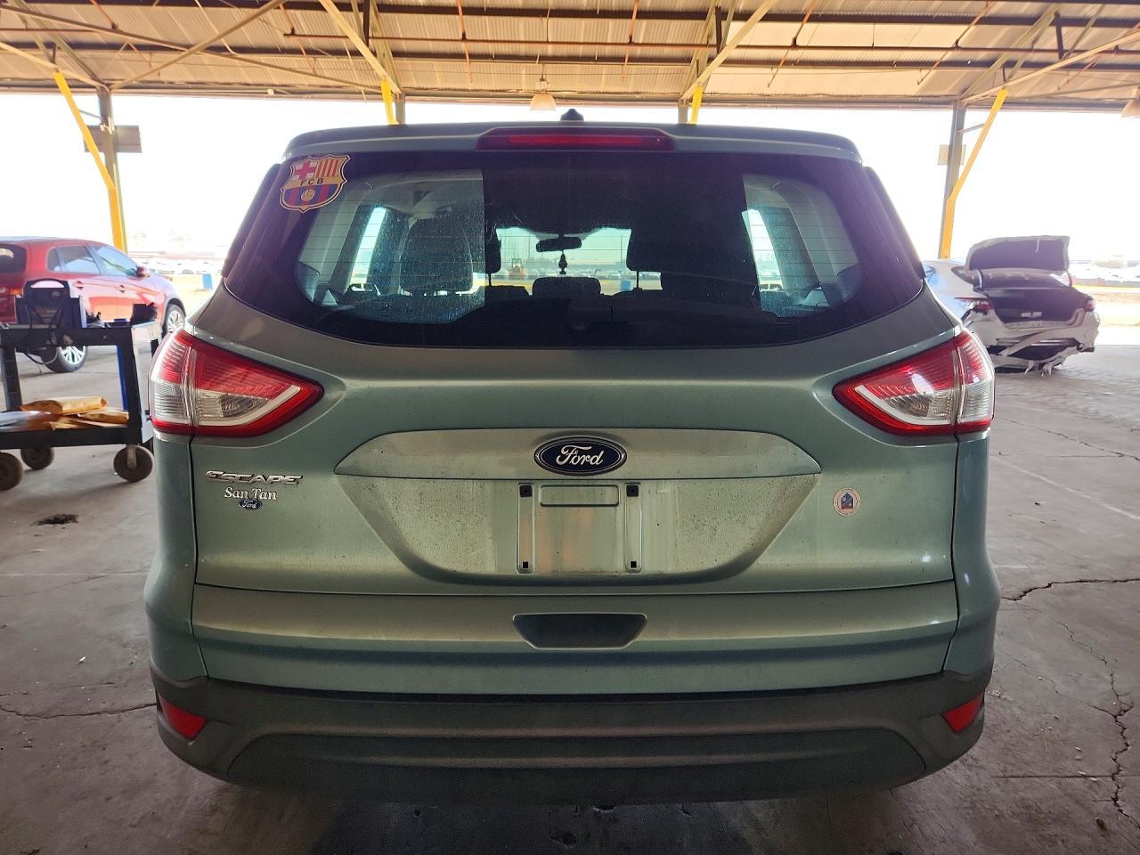 2013 Ford Escape S - Фото 6