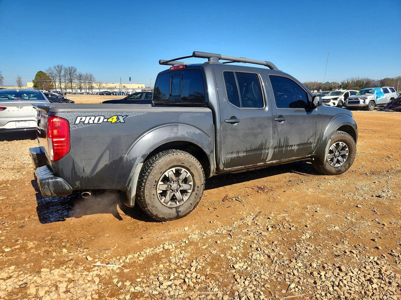 2015 Nissan Frontier S - Фото 3