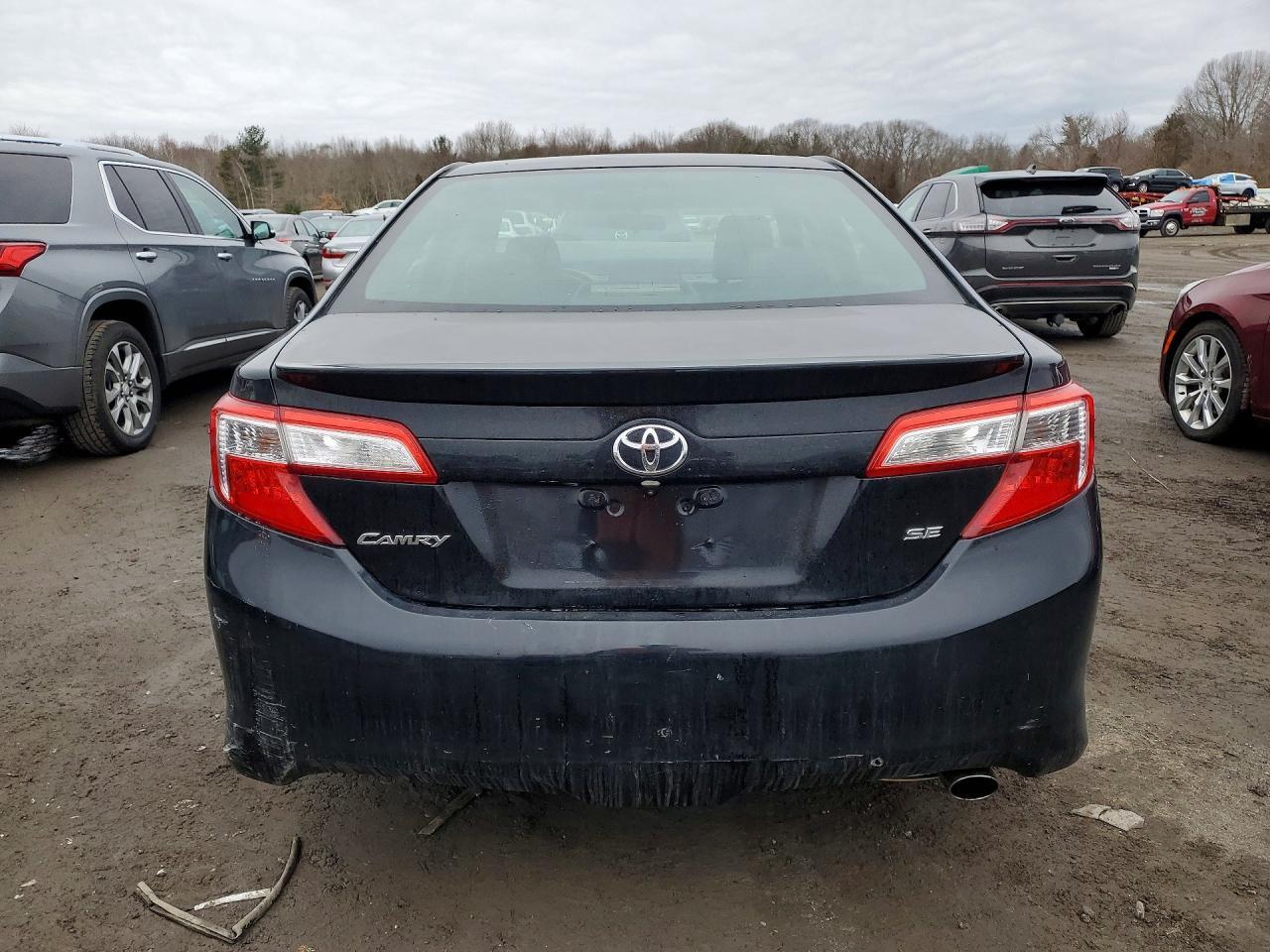 2013 Toyota Camry Se - Image 6