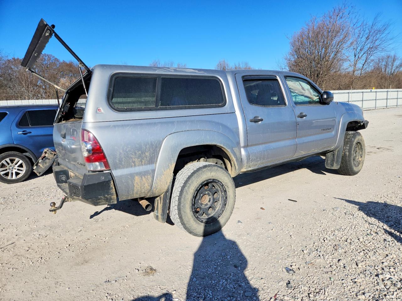 2015 Toyota Tacoma Double Cab - Image 3