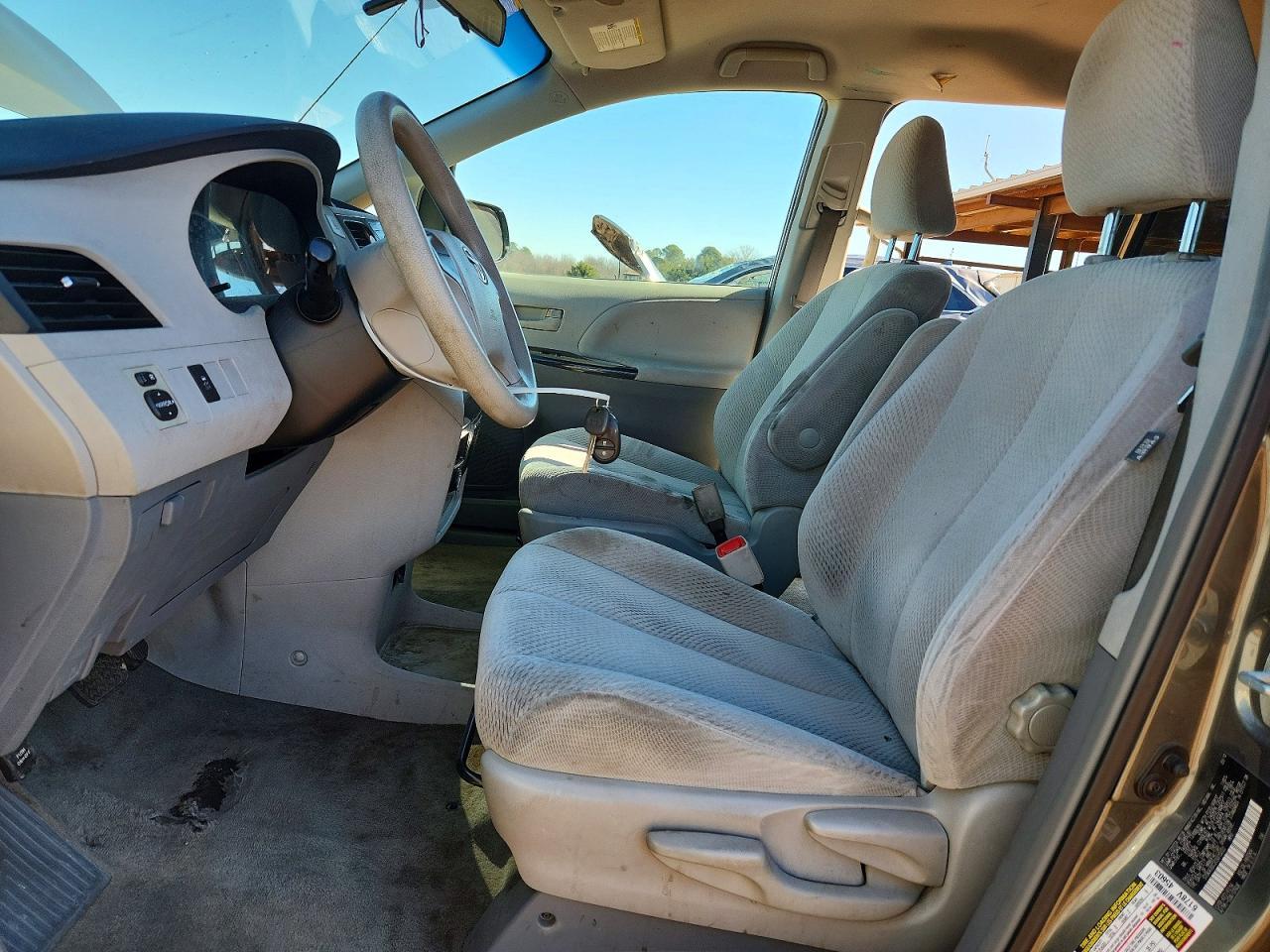 2012 Toyota Sienna Base - Image 7