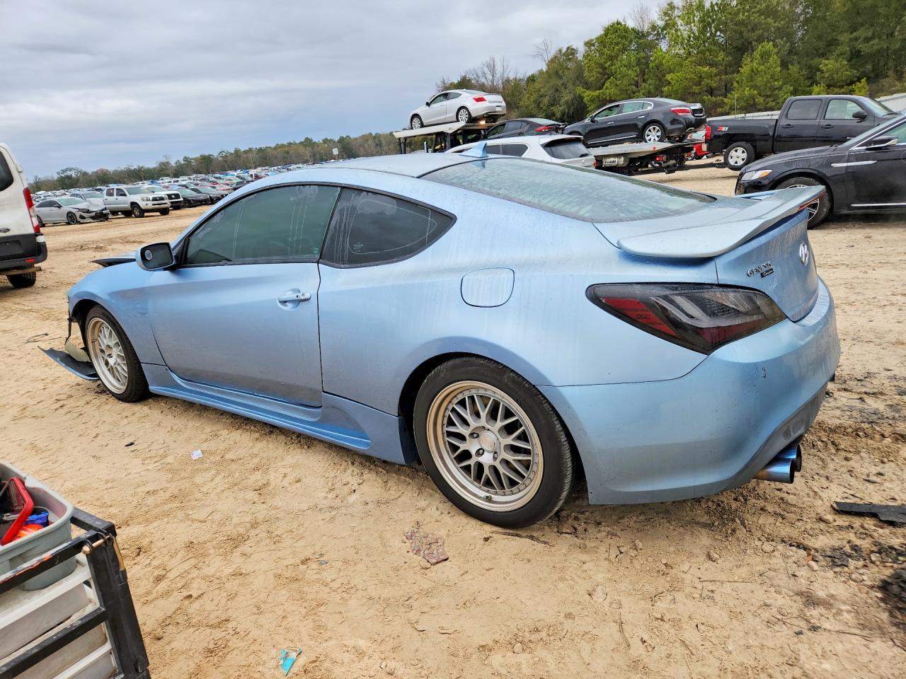 2012 Hyundai Genesis Coupe 2.0T - Фото 2