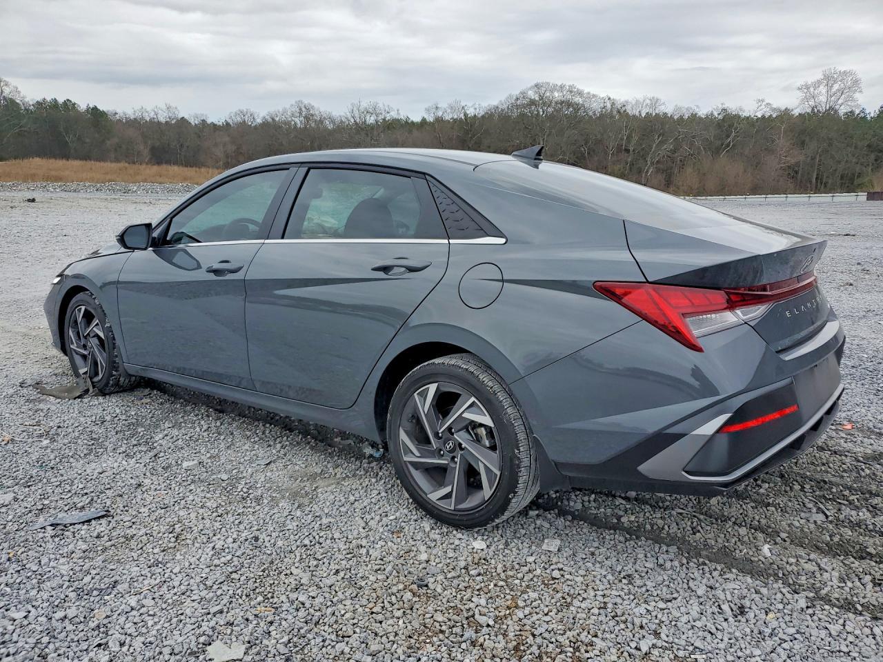2025 Hyundai Elantra Limited - Фото 2