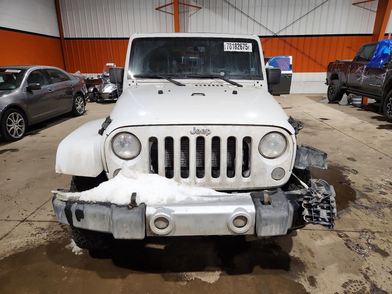 2015 Jeep Wrangler Sahara - Image 5