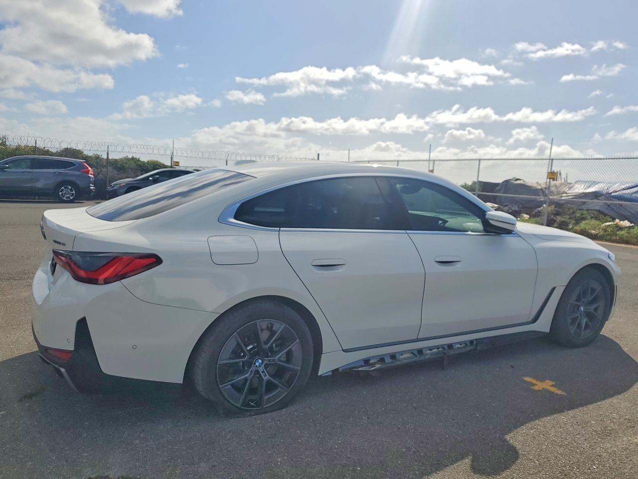 2025 BMW I4 Edrive 40 - Image 3