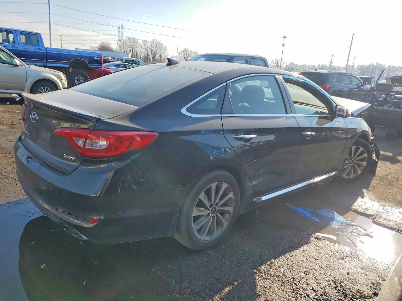 2017 Hyundai Sonata Sport - Фото 3