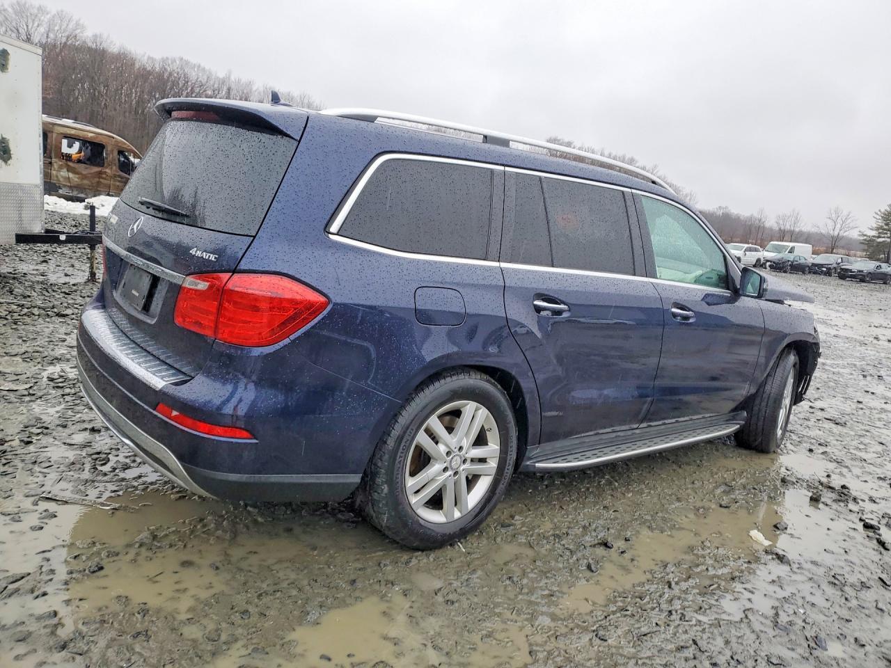 2015 Mercedes-Benz Gl 450 4Matic - Image 3