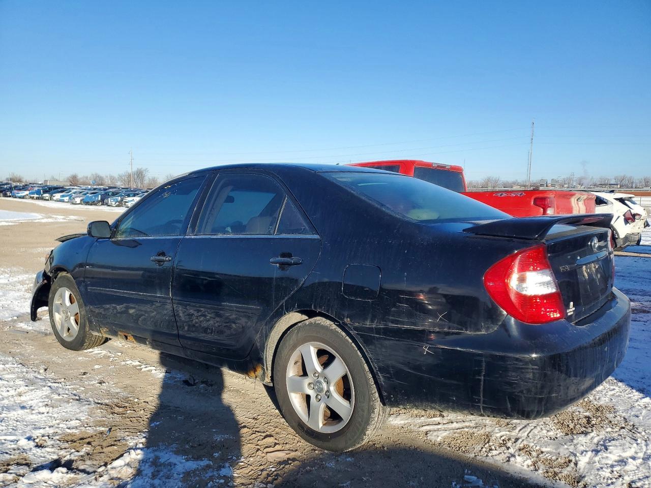 2002 Toyota Camry Le - Фото 2