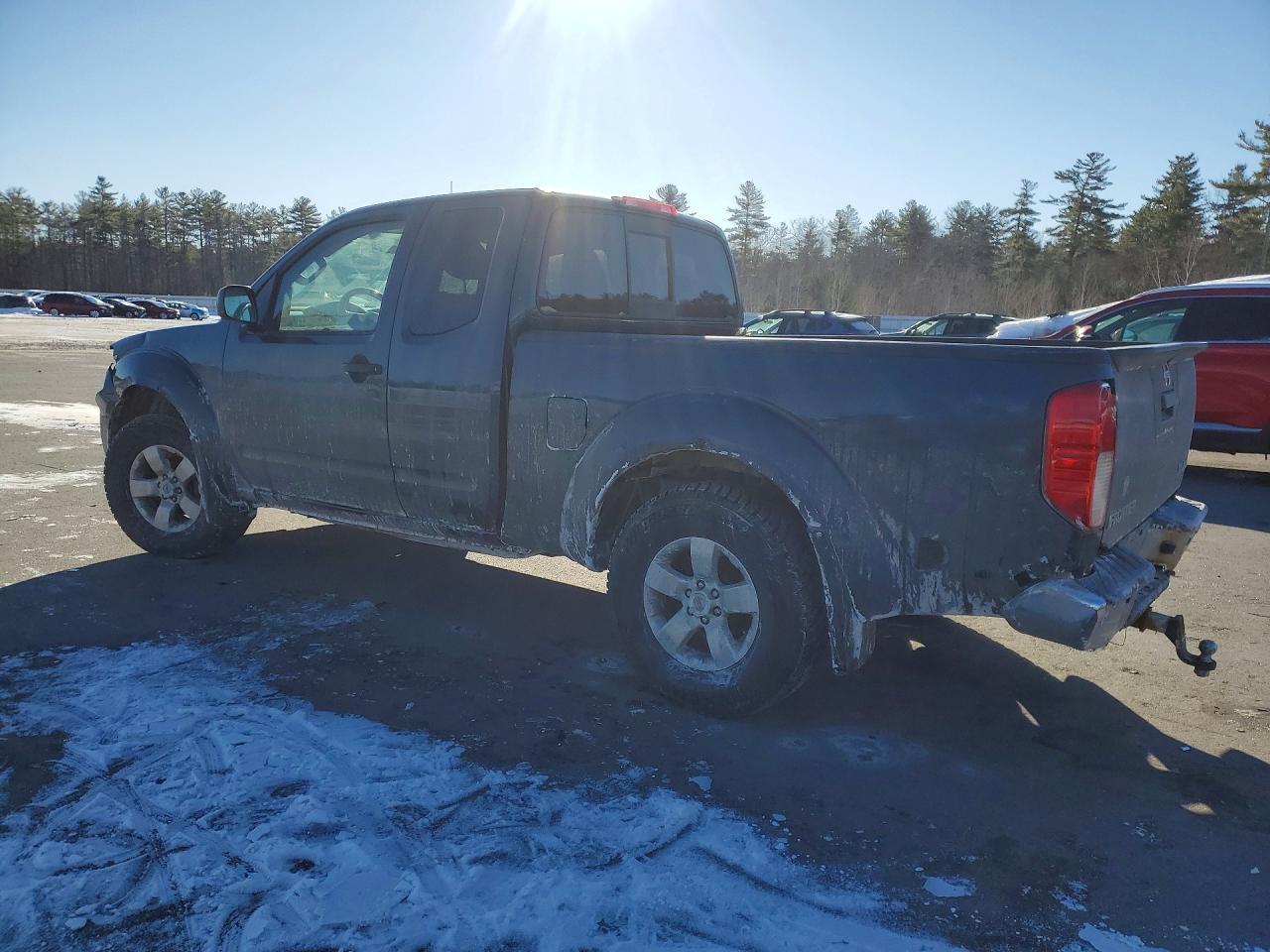 2013 Nissan Frontier - Фото 2