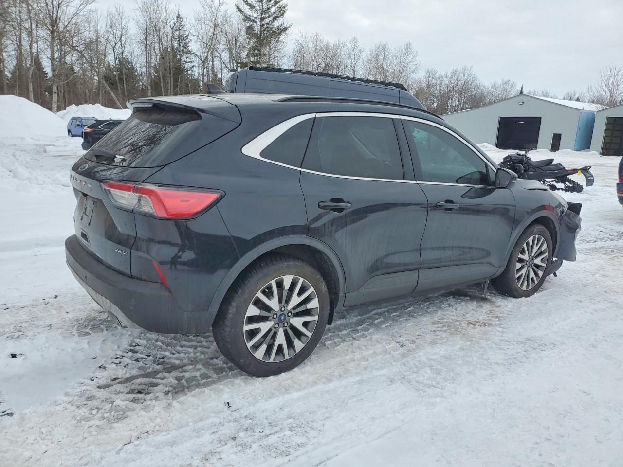 2020 Ford Escape Titanium - Фото 3