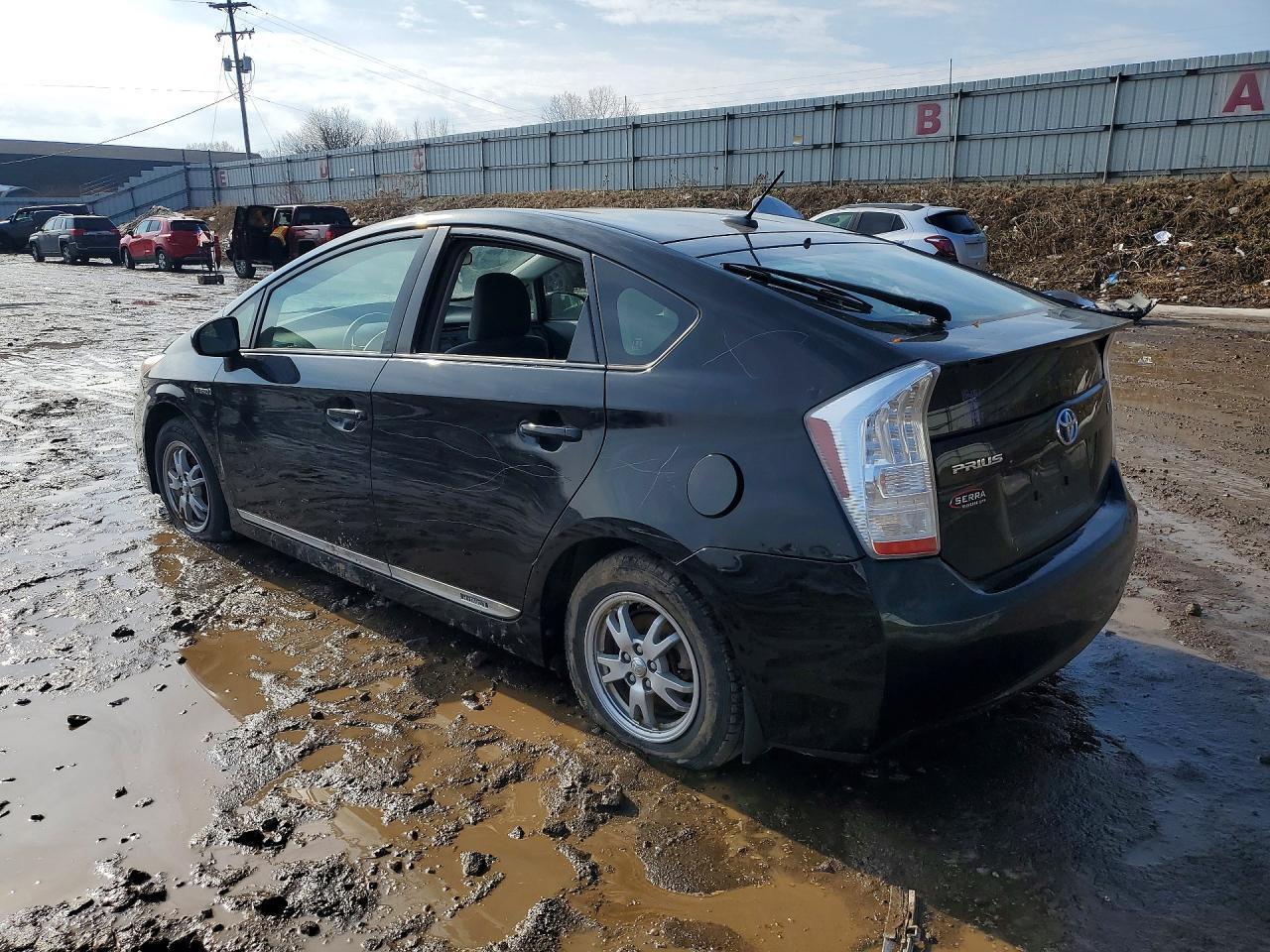 2011 Toyota Prius - Фото 2