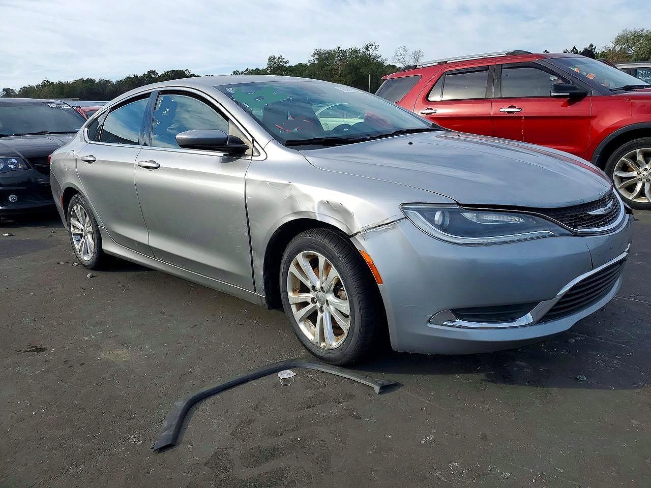 2015 Chrysler 200 Limited - Фото 4