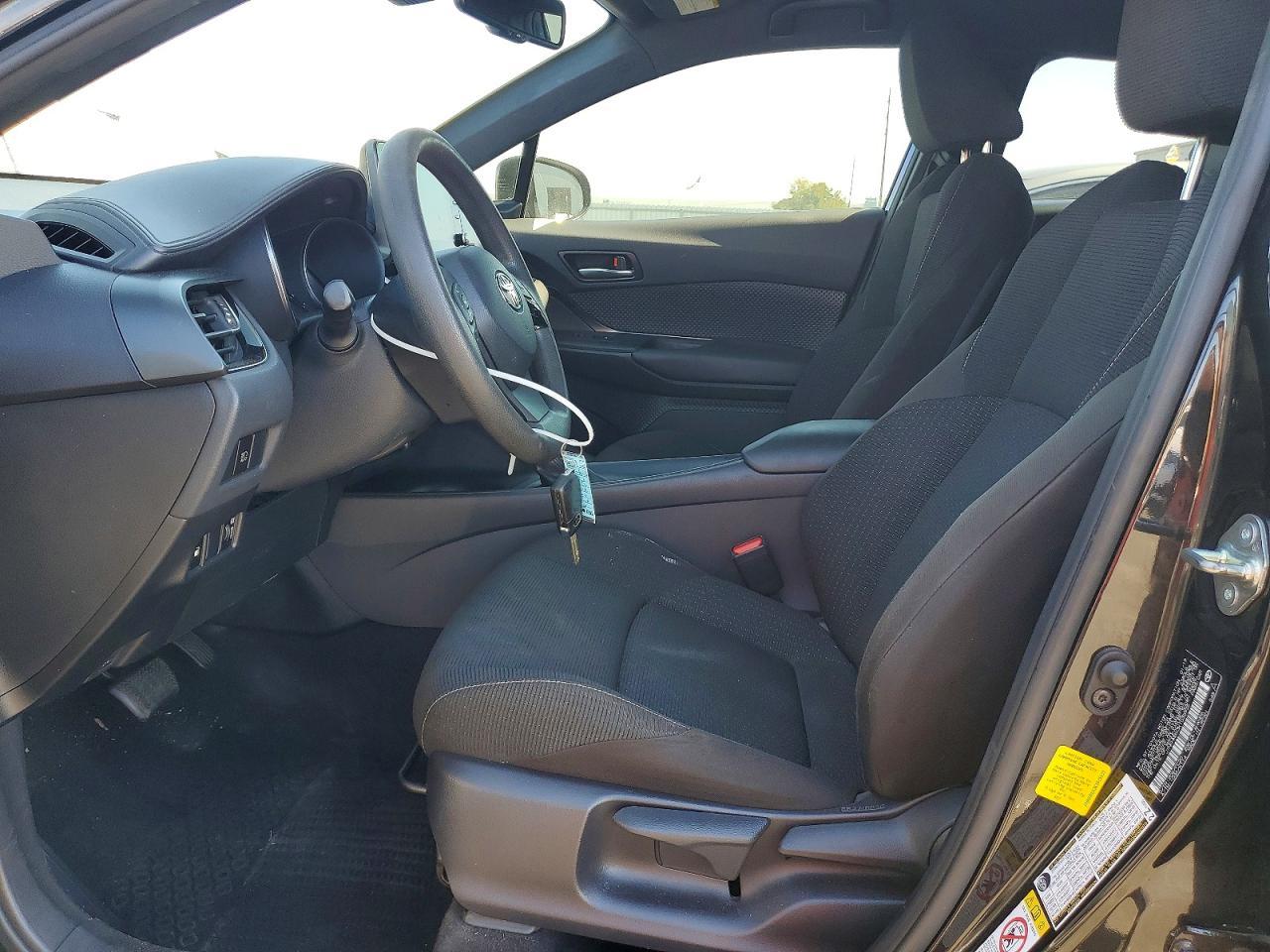 2019 Toyota C-Hr Le - Image 7