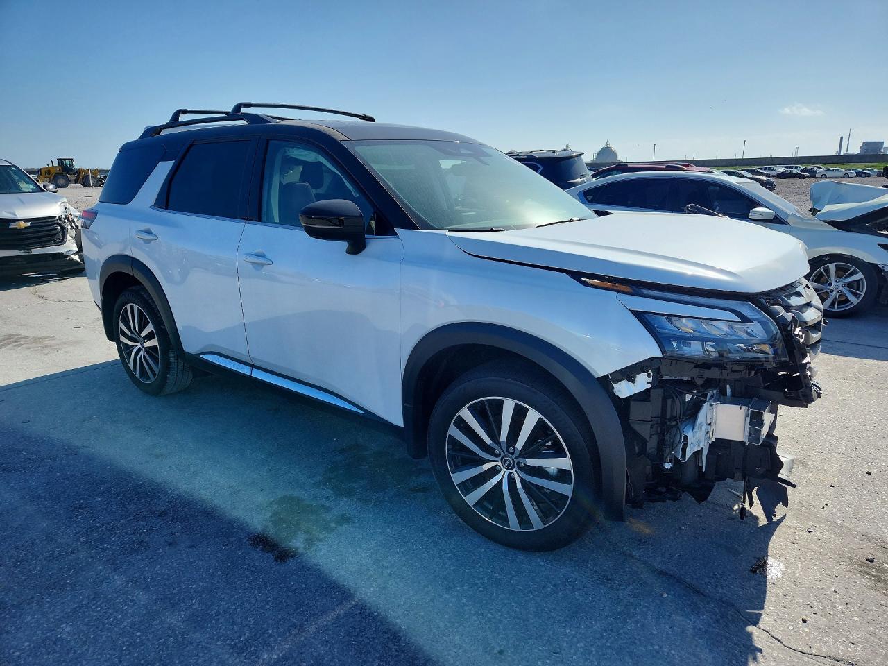 2025 Nissan Pathfinder Platinum - Фото 4