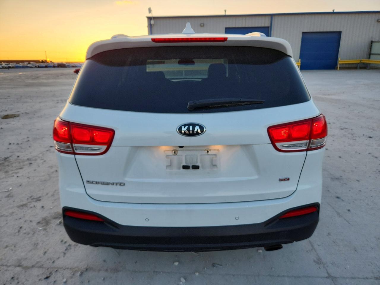 2017 Kia Sorento Lx - Image 6
