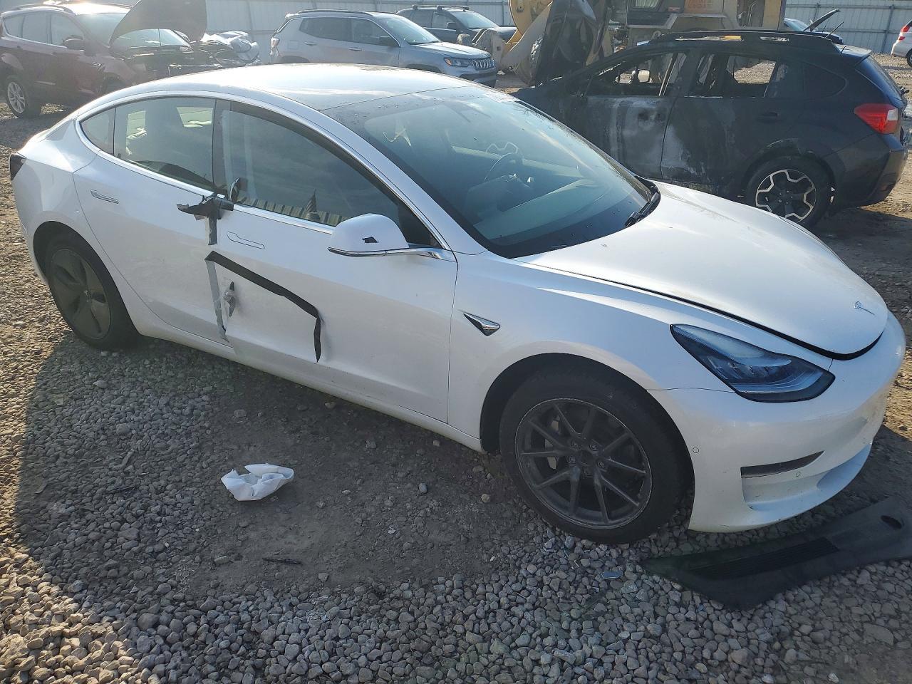2020 Tesla Model 3 - Image 4
