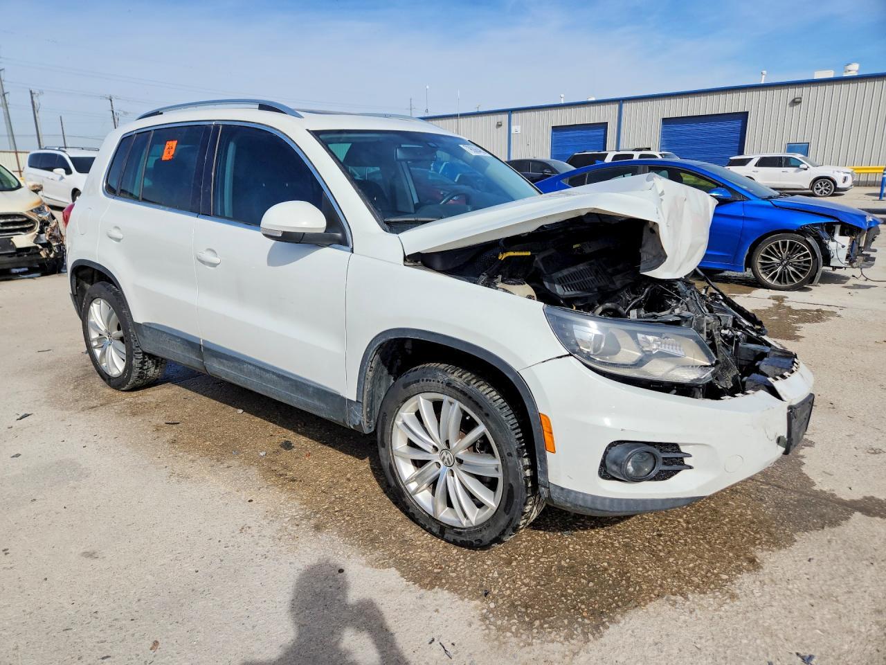 2016 Volkswagen Tiguan S - Фото 4