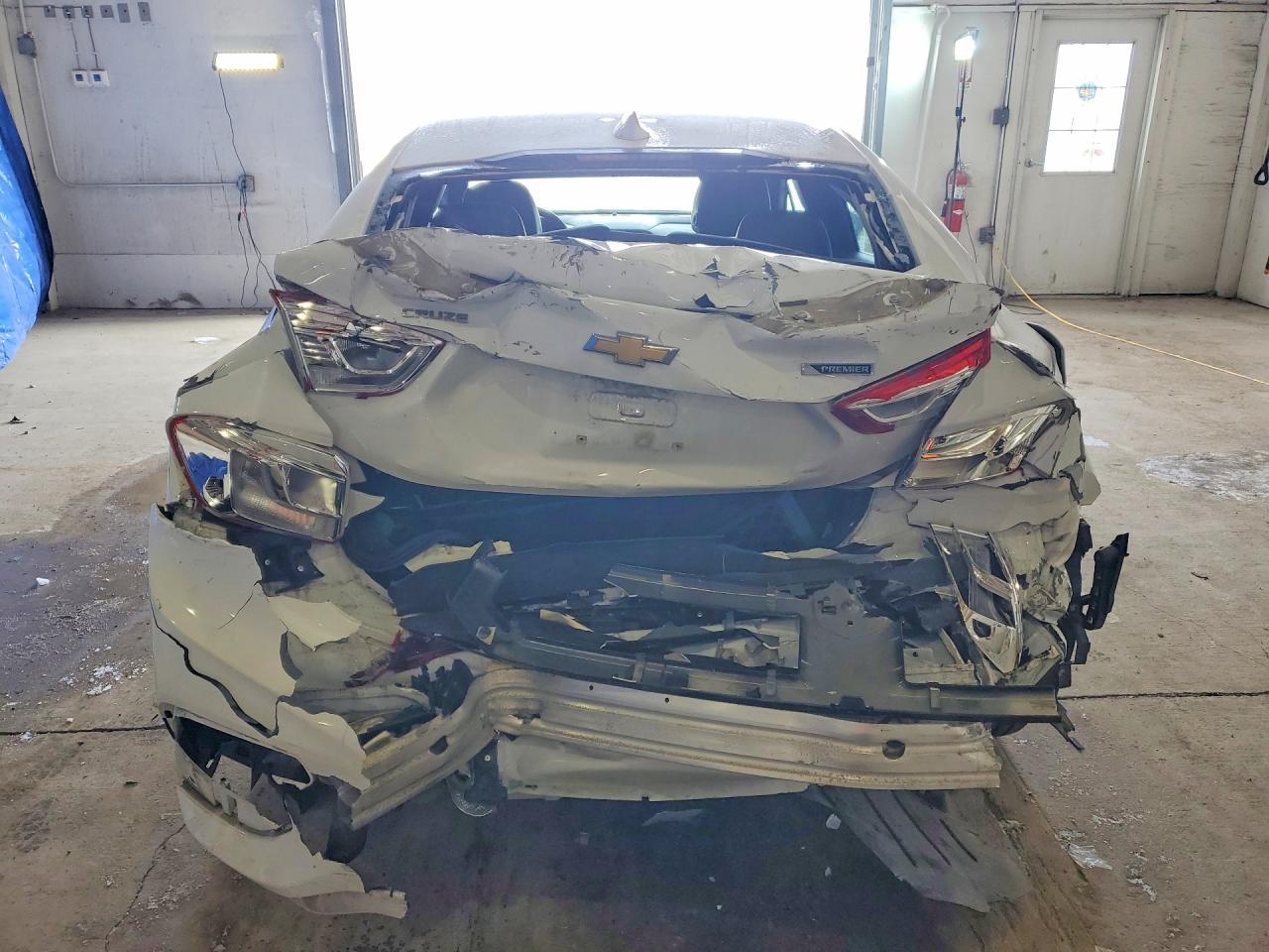 2016 Chevrolet Cruze Premier - Фото 6