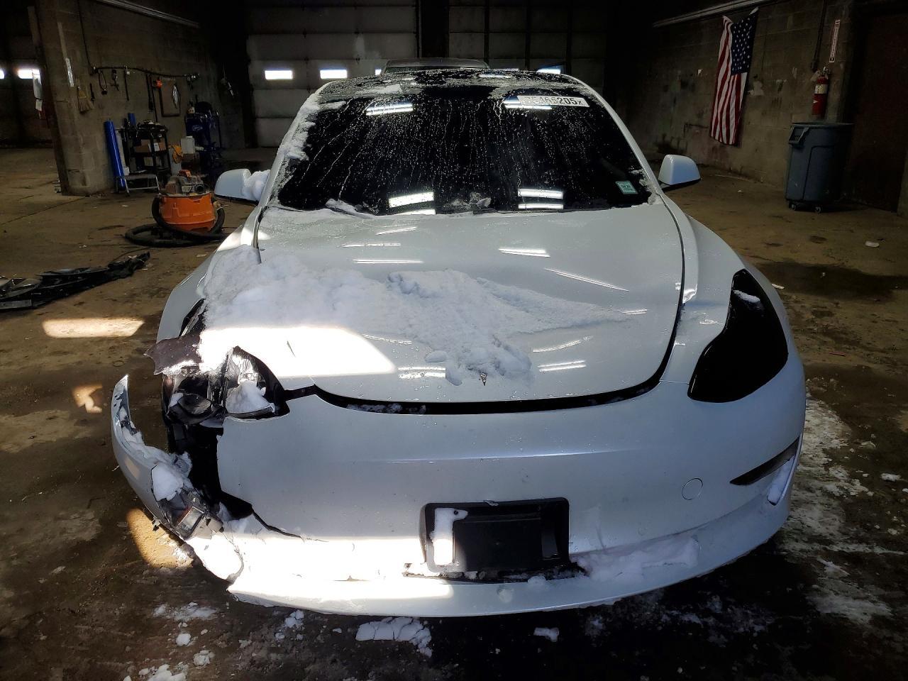 2021 Tesla Model 3 - Фото 5