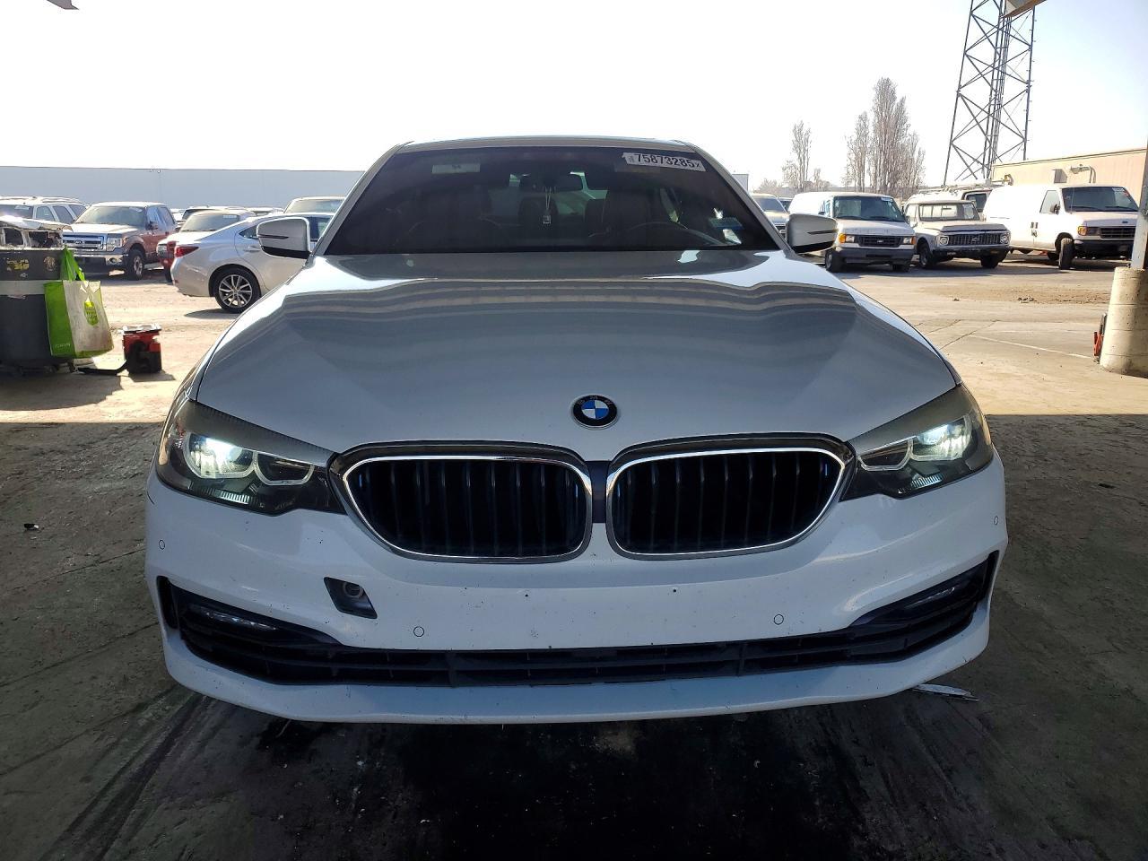 2018 BMW 530Xe - Фото 5