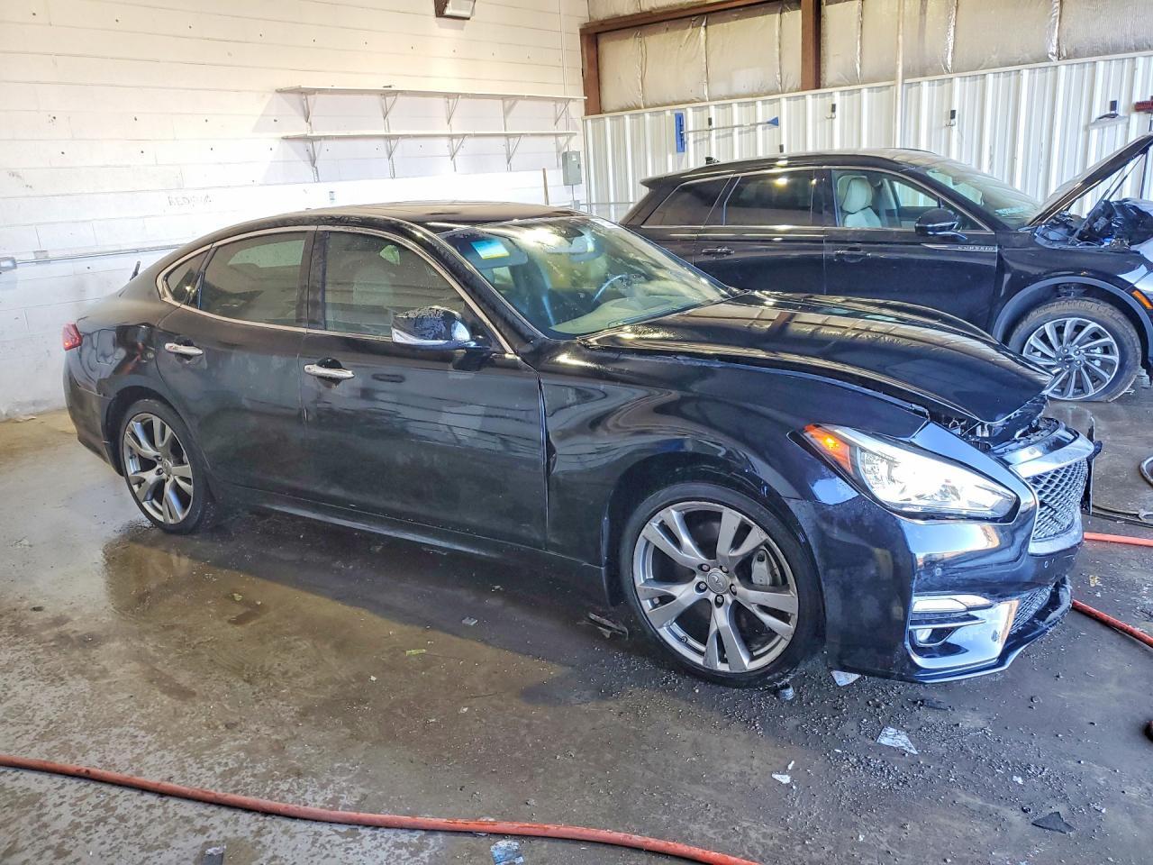 2015 Infiniti Q70 3.7 - Image 4