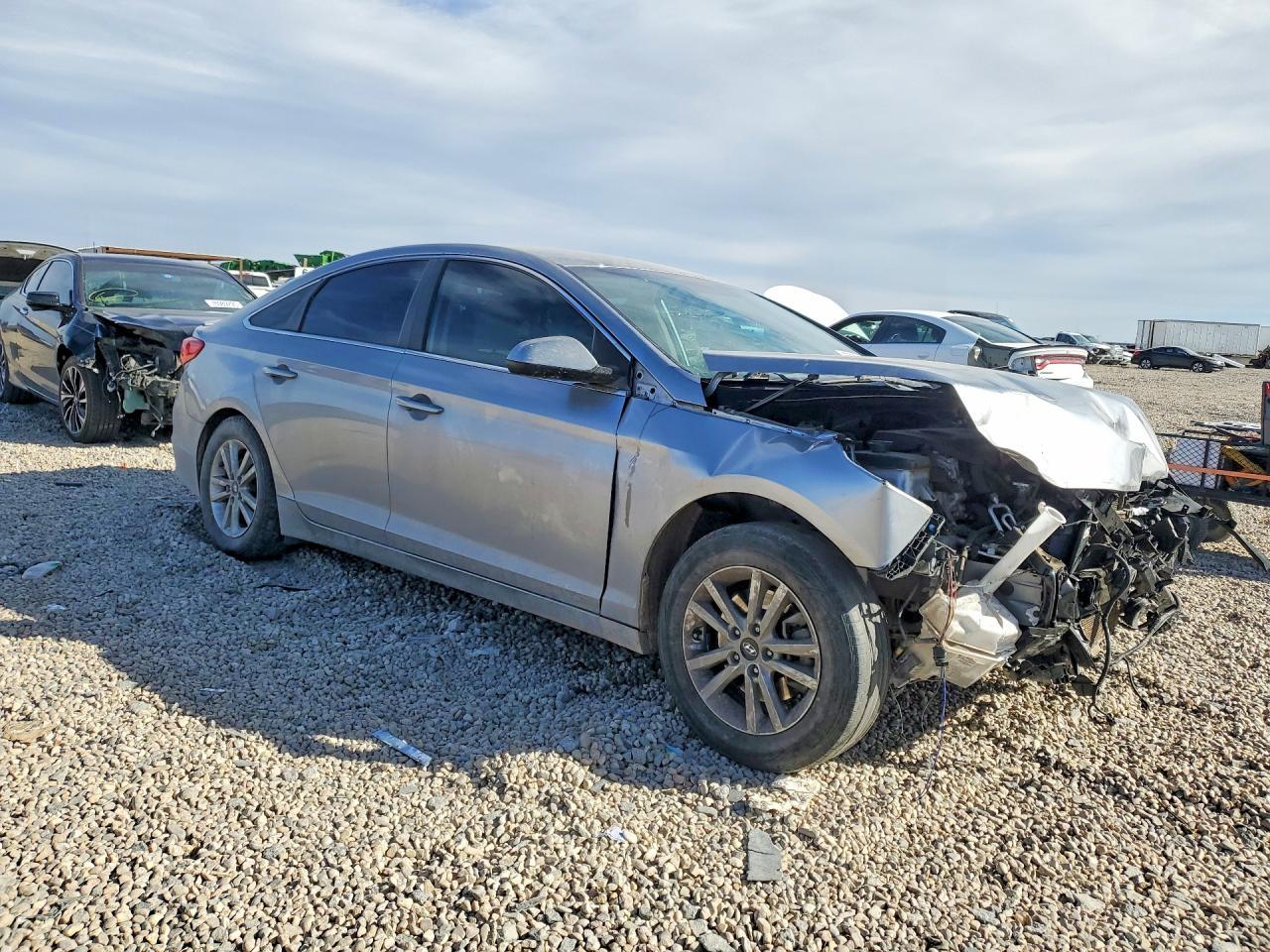 2017 Hyundai Sonata Se - Фото 4